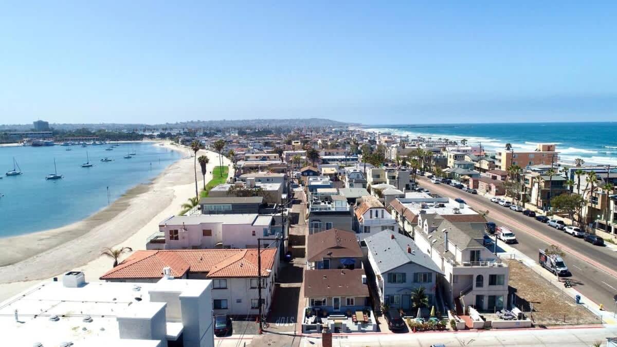 2bed 2bath Steps To The In Mission And Bay Apartment *
